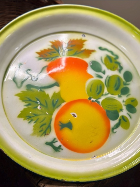 Vintage Other - Vintage Fruit Enamelware 14” Tray with Orange and Green Center Motif